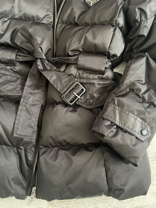 Продам Куртку” Prada”, зима.