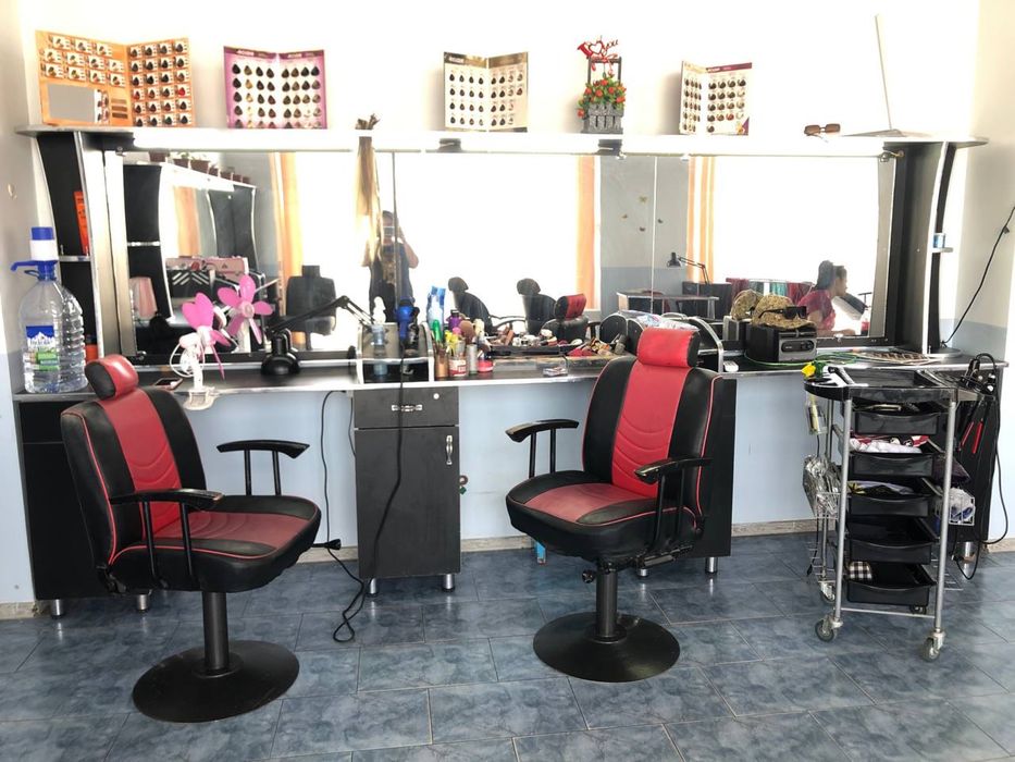 Salon mebil sotilad
