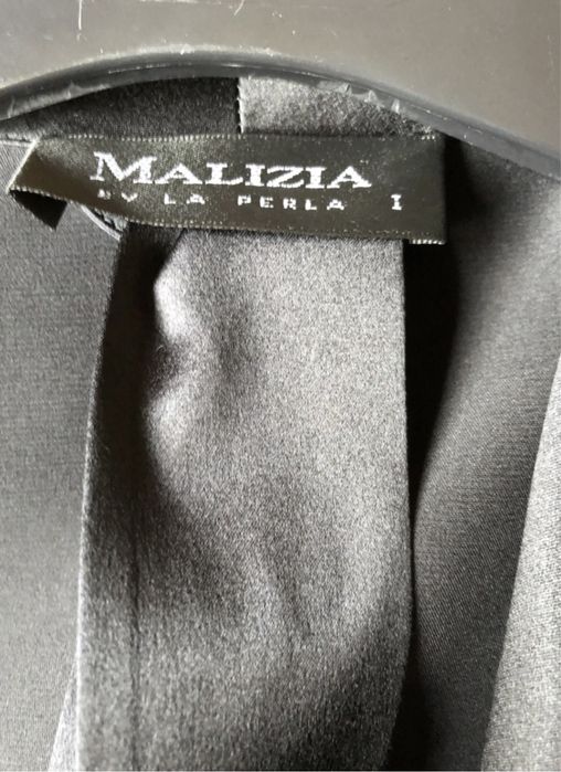 Копринена черна роба Marizia La Perla