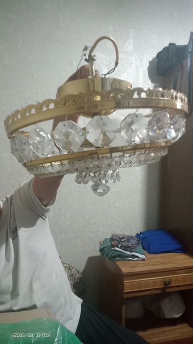 Хрустальная люстра