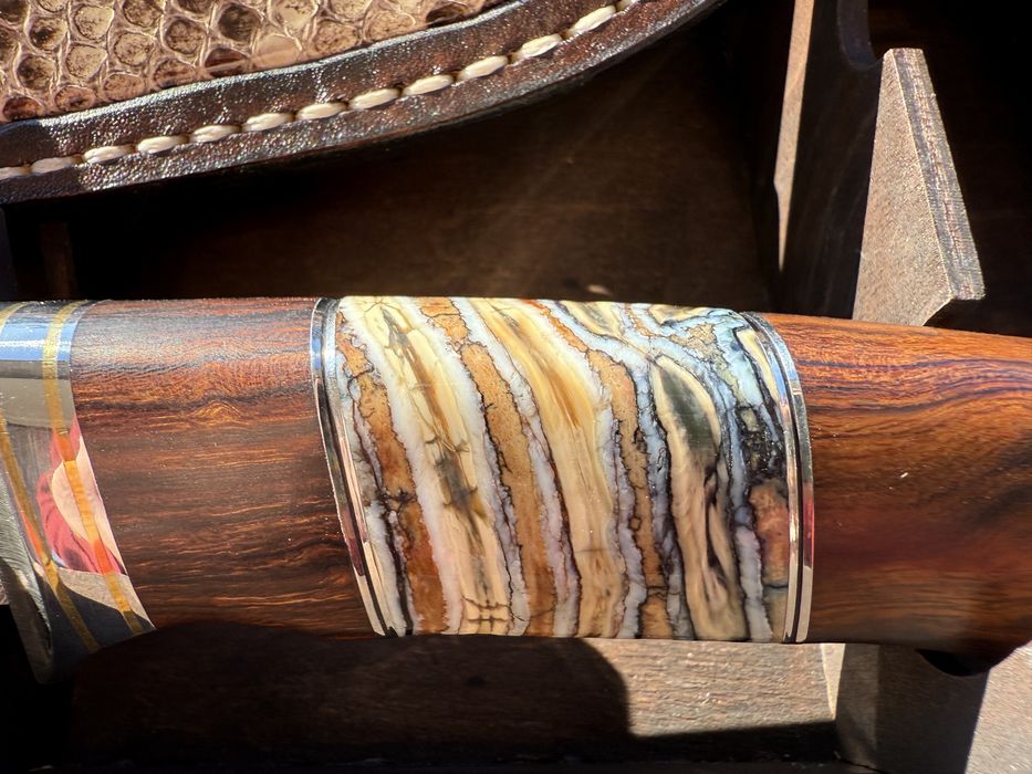 Ръчно изработен ловен нож