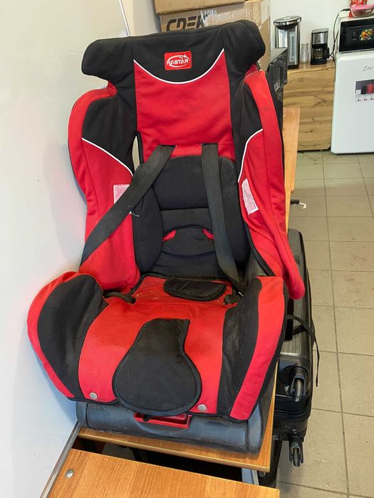 детское автокресло Rastar