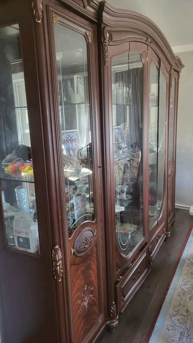 Сервант для зала