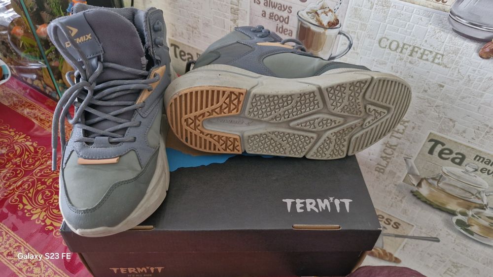 Весенне-осенние кроссовки, размер 38,5