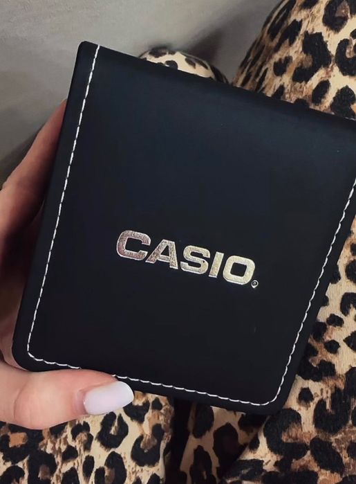 Часы женские Casio