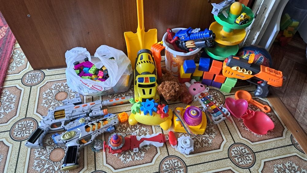 Игрушки  за все одной ценой