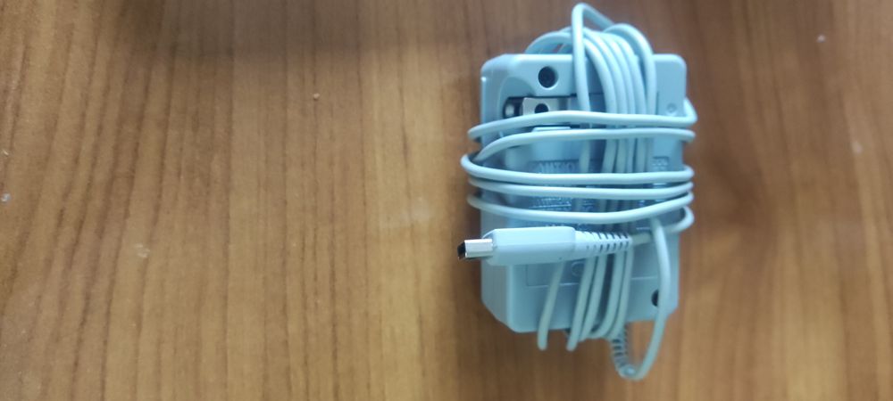 Nintendo DSi LL japoneza