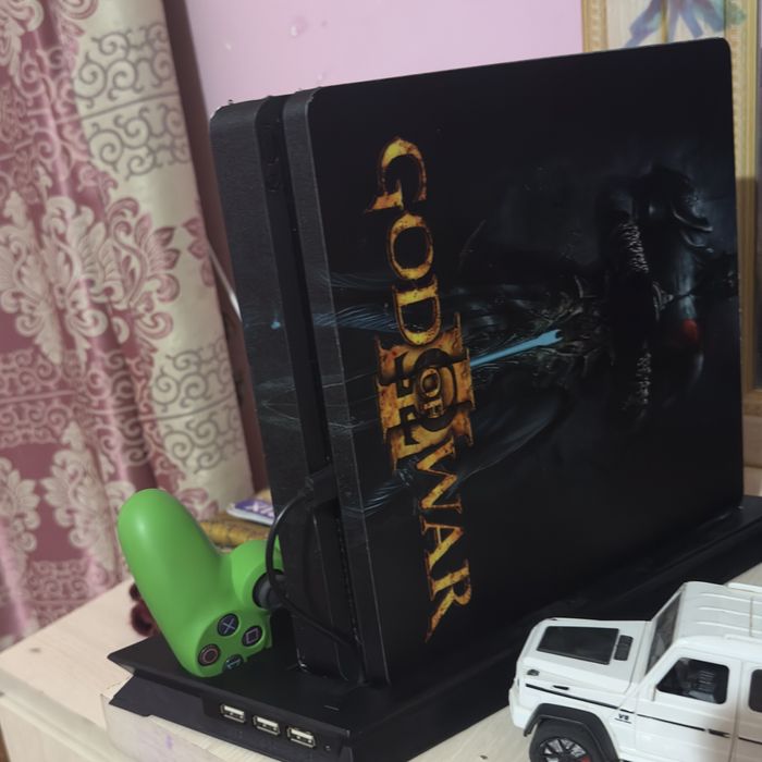 playstation 4 slim 1 T