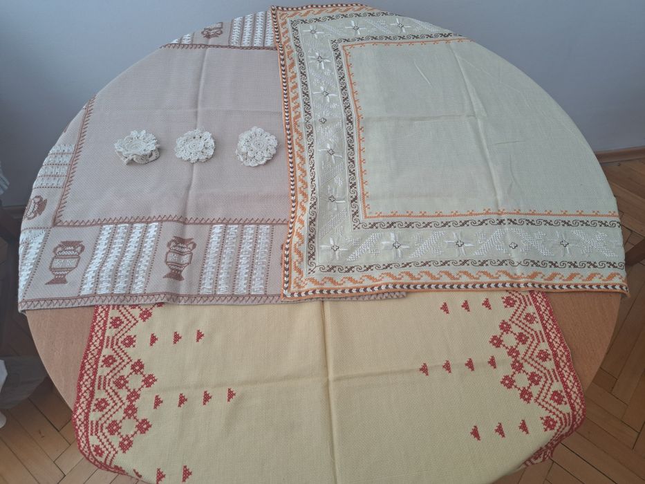 Продава губери чиста вълна 2 бр. бял212/194 -200  лв.   червен190/145