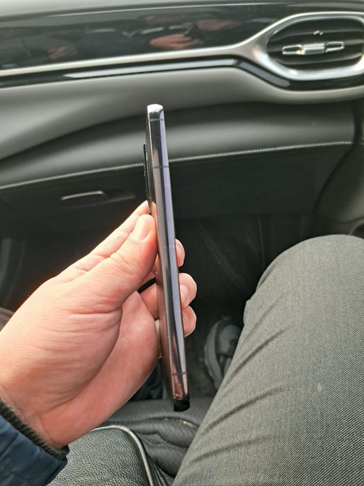 Samsung S22 Plus xotirasi 8/128GB