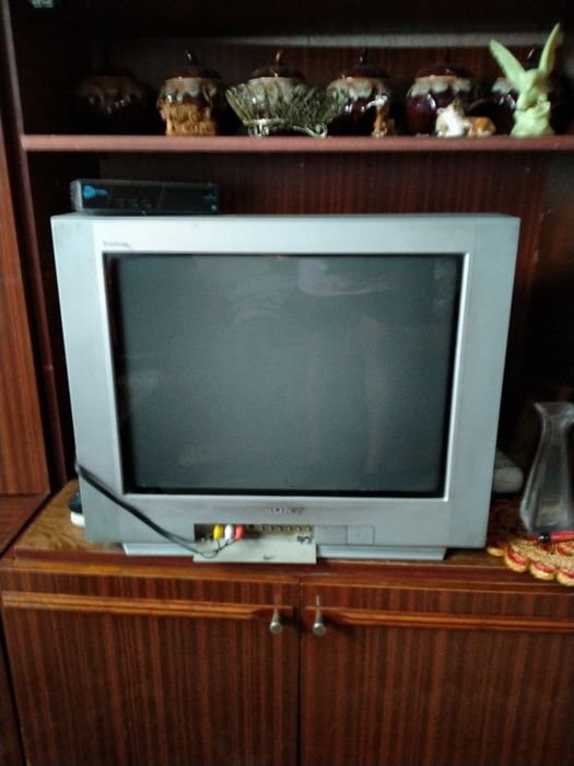 Продам телевизор