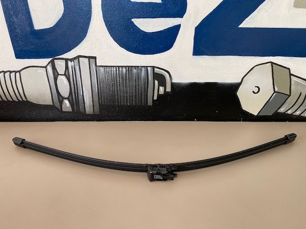 Set stergatoare parbriz cu incalzire PRODUS NOU Volvo XC60 2018+ 31490720