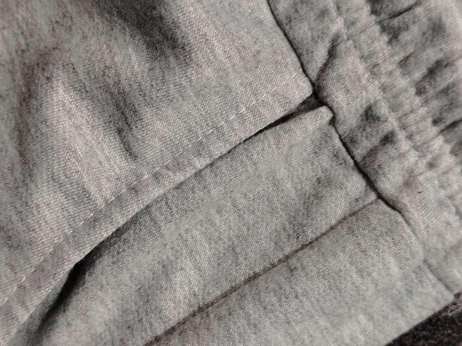 Серые широкие штаны