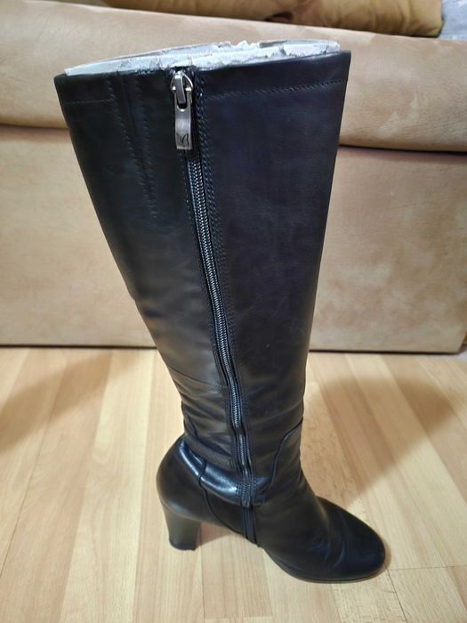 Дамски ботуши на немската марка Caprice
