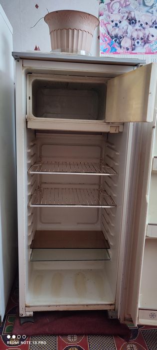 Продам холодильник