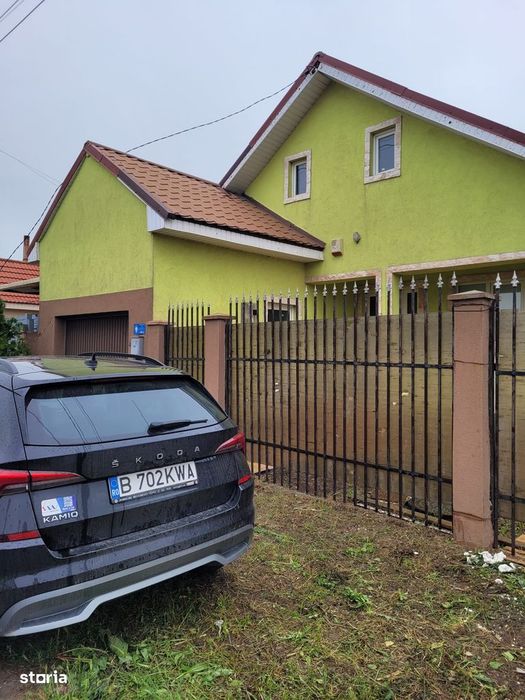 Casă cu 3 camere, garaj și piscină