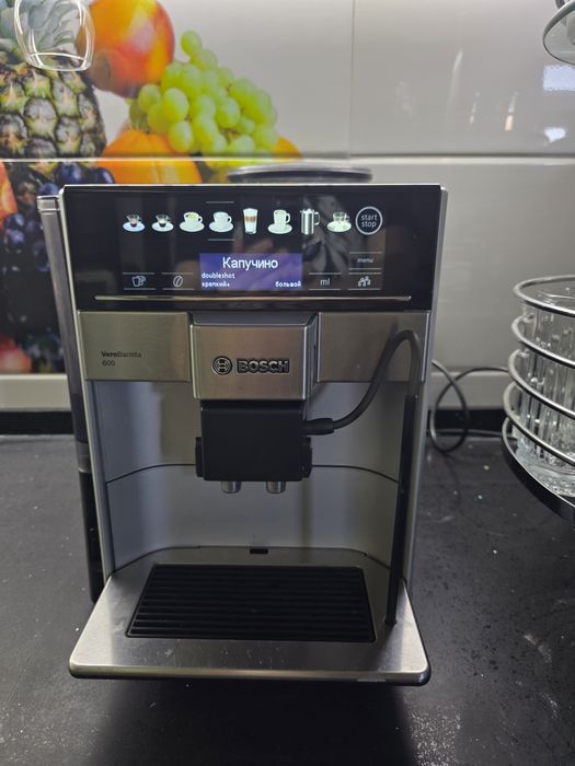 Кофемашина Bosch VeroBarista 600 (полностью автоматическая).