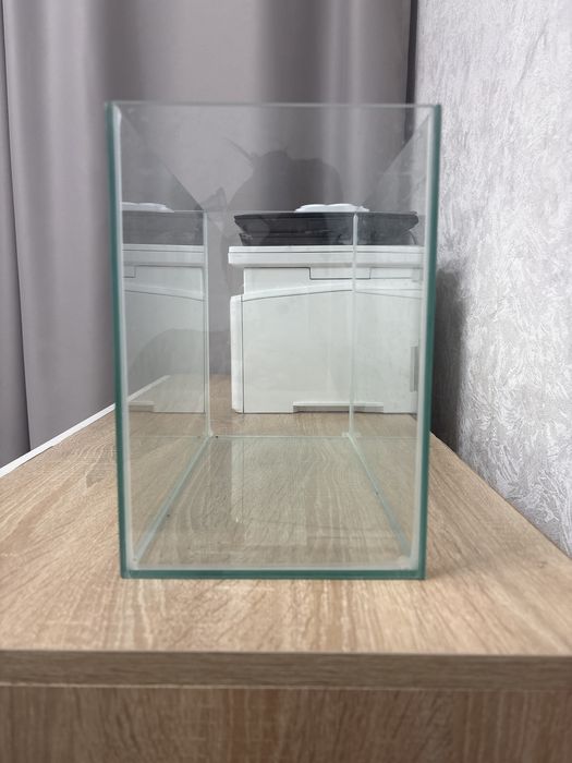 Продается новый 8 ми литровый аквариум