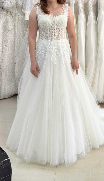 Булчинска рокля с дантела