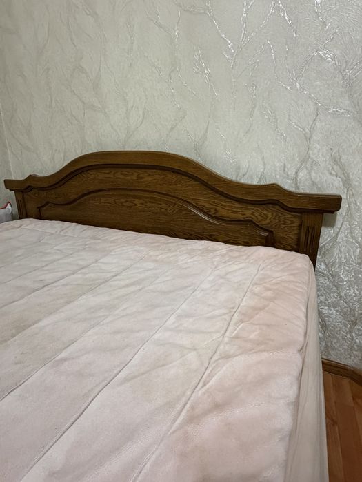 Спальный гарнитур. Кровать и шкаф