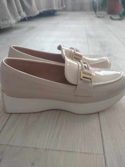 Лоферы продам новые