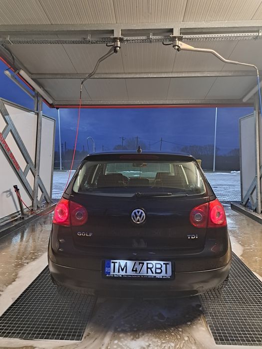 Vând urgent Golf 5