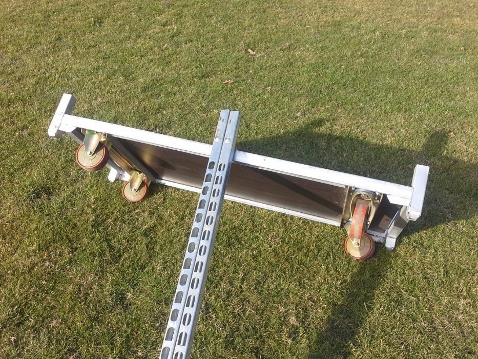 Продаю стеллаж на колесиках