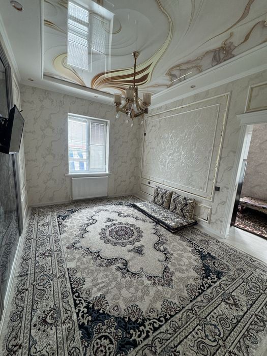 Срошни сотилади 5 хона 5 етажлик дом 4 этажида кредити йук