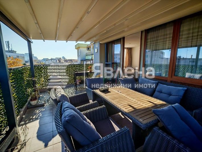 Продава се Многостаен апартамент в Бургас, Лазур - 220 кв.м за 2500 €/кв.м - Снимка #2