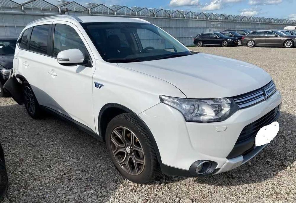 Dezmembrez MITSUBISHI OUTLANDER PHEV 2015 -  sau asa cum este
