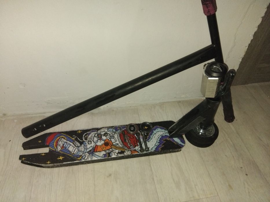 Продам самокат в хорошем состоянии