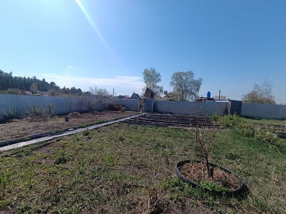 продается участок с домом