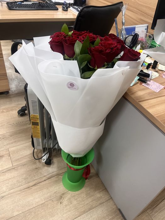 Цветы розы метровые