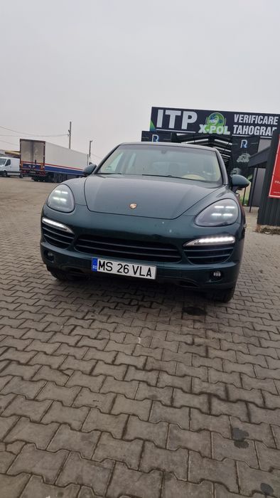 Aripa stanga , dreapta, capota , bara fata , faruri, stopuri, haion porsche cayenne