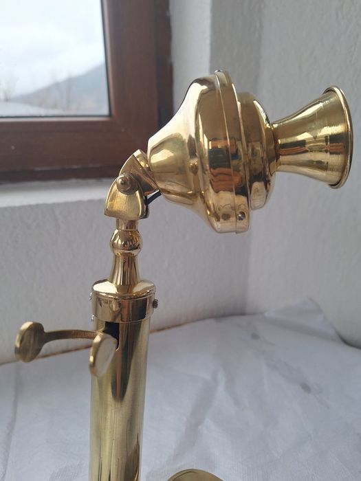 Ретро телефон бронзов