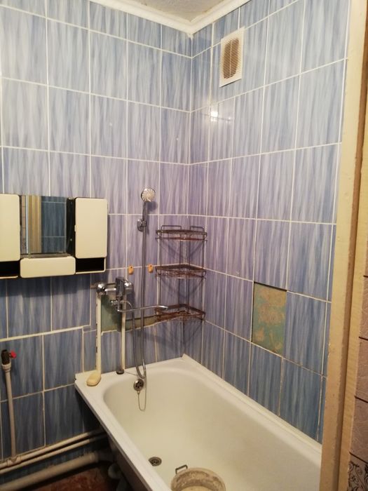 Продам 2 ком квартиру на 4 этаже