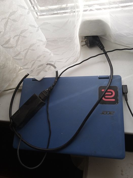 Продаю нетбук 30х22.