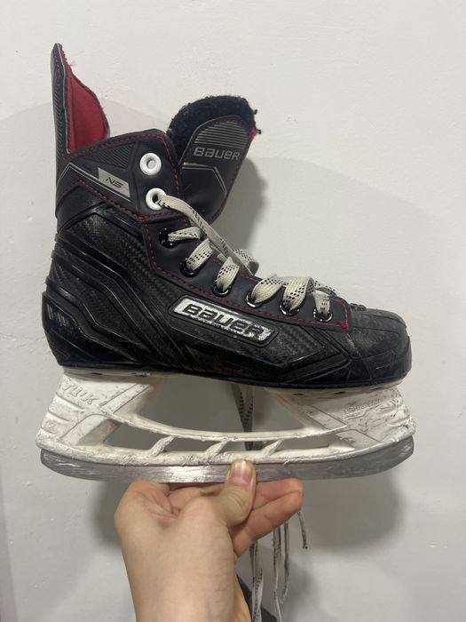 Хоккейные коньки