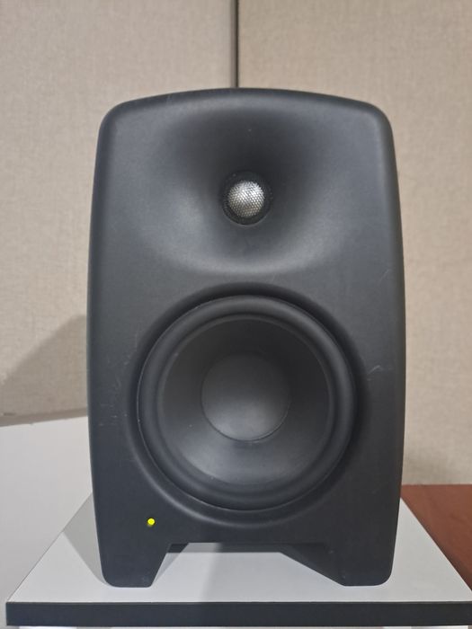 Продам Genelec m040
