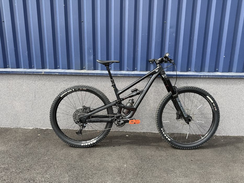 Bicicleta YT Capra Core 1 29’