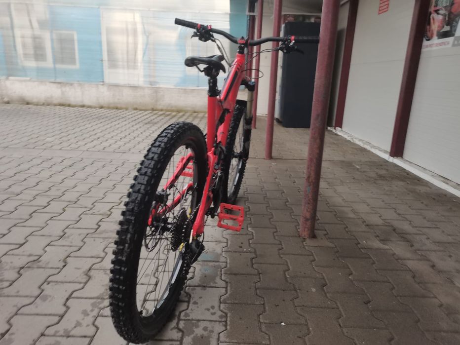 Vând Specialized Stunt Jumper FSR