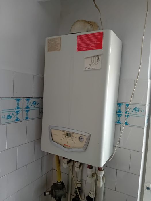 Ap 2 cam,decomandat,etaj2,centrala,balcon,