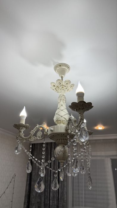 Продам красивые люстры