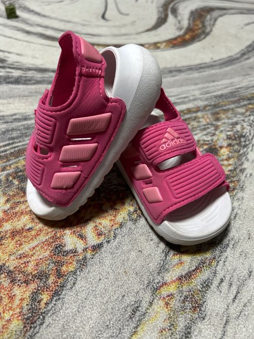 Детски сандали Адидас за малка дама