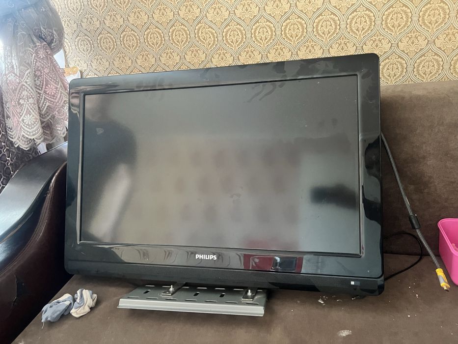 Продается телевизор 10 000