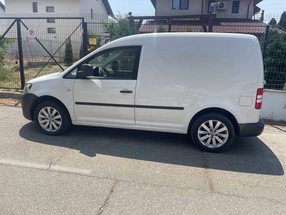 Vand afacere mobila !!!vw cady in stare buna sau unele schinburi auto   !