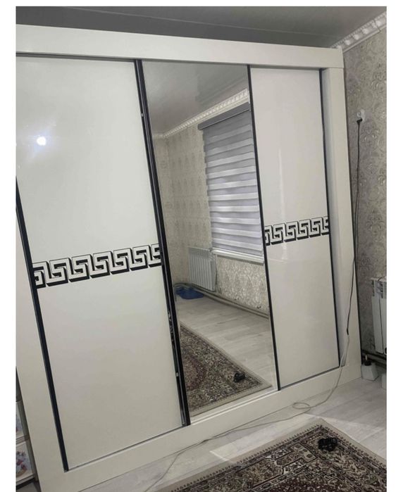 Срочно продам шкаф купе