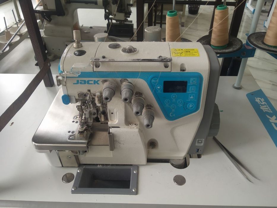 Жек тикув мошиналари  сотилади .