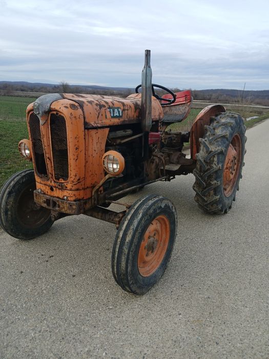 Tractor Fiat 411 stare bună