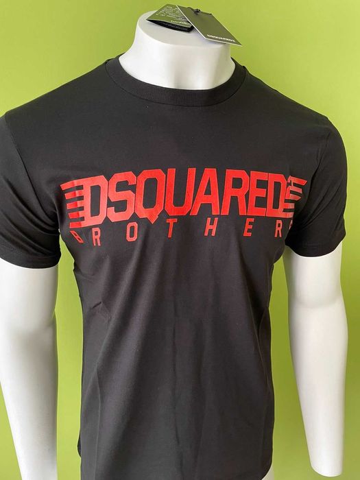 Нови мъжки тениски DSQUARED в черен цвят с червен надпис